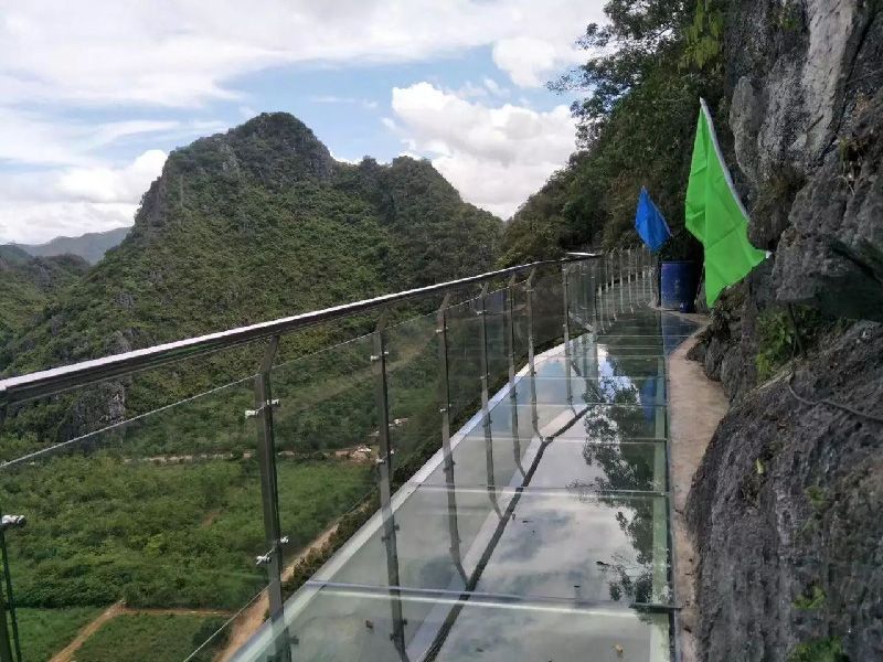 玻璃栈道