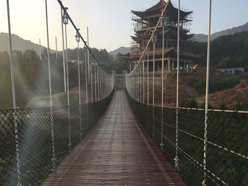 木质吊桥